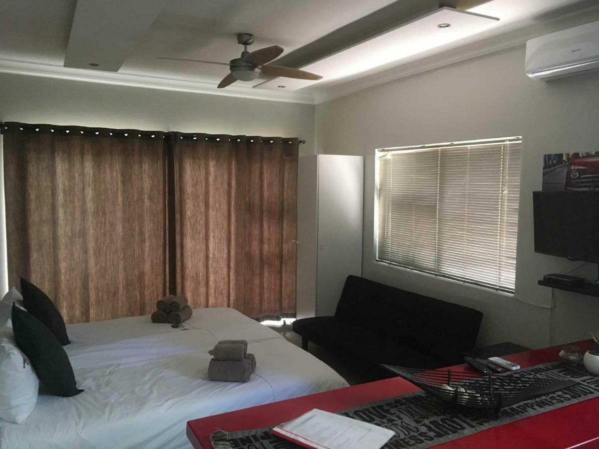 Suiderhof Self-Catering Hotell Windhoek Exteriör bild