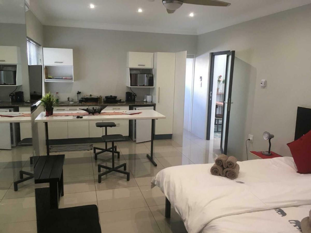 Suiderhof Self-Catering Hotell Windhoek Exteriör bild