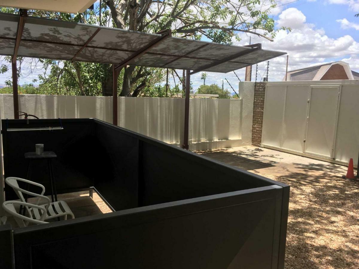 Suiderhof Self-Catering Hotell Windhoek Exteriör bild