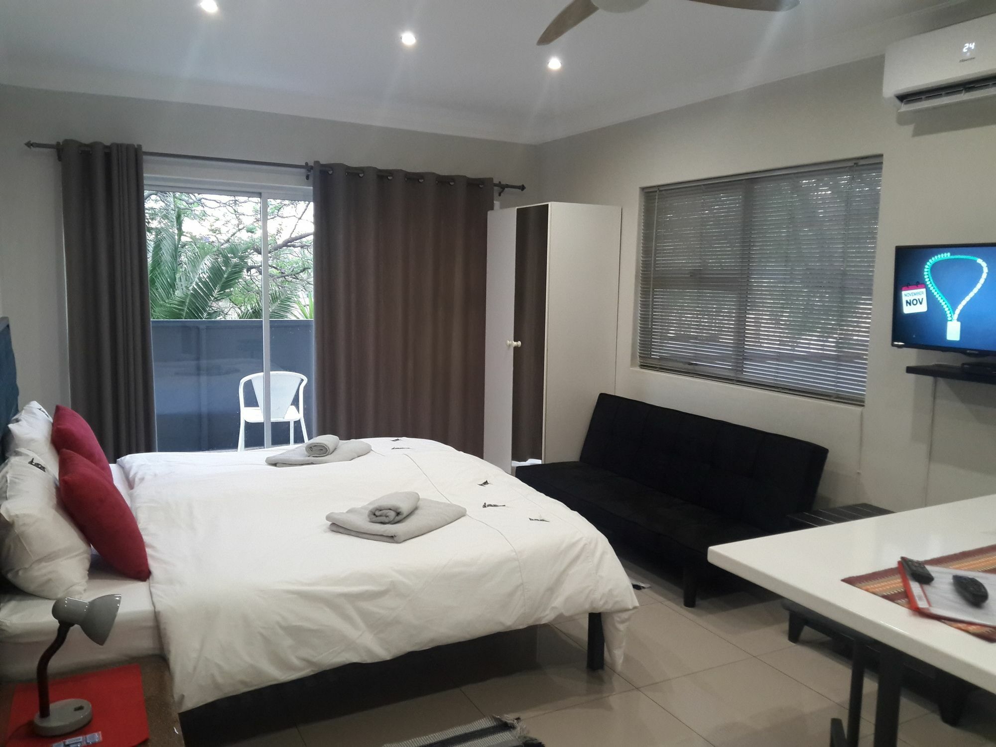 Suiderhof Self-Catering Hotell Windhoek Exteriör bild